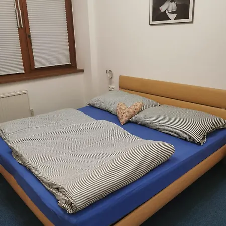City Apartment *